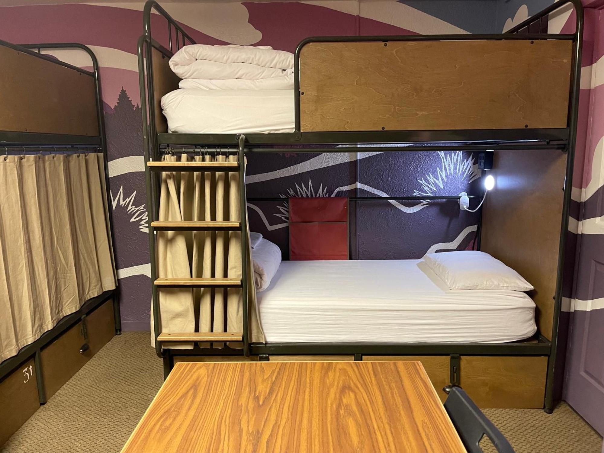 Rad Hostel Colorado Springs Bagian luar foto