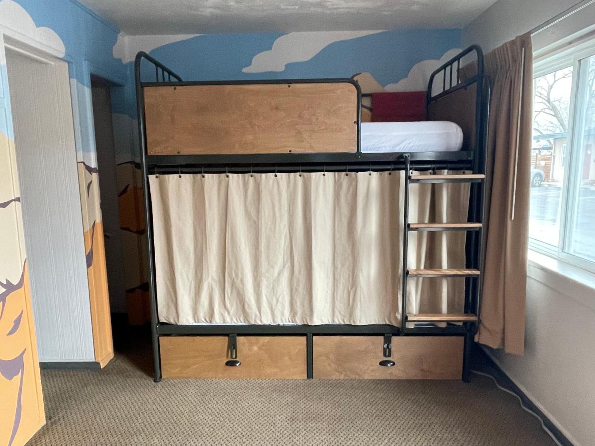 Rad Hostel Colorado Springs Bagian luar foto