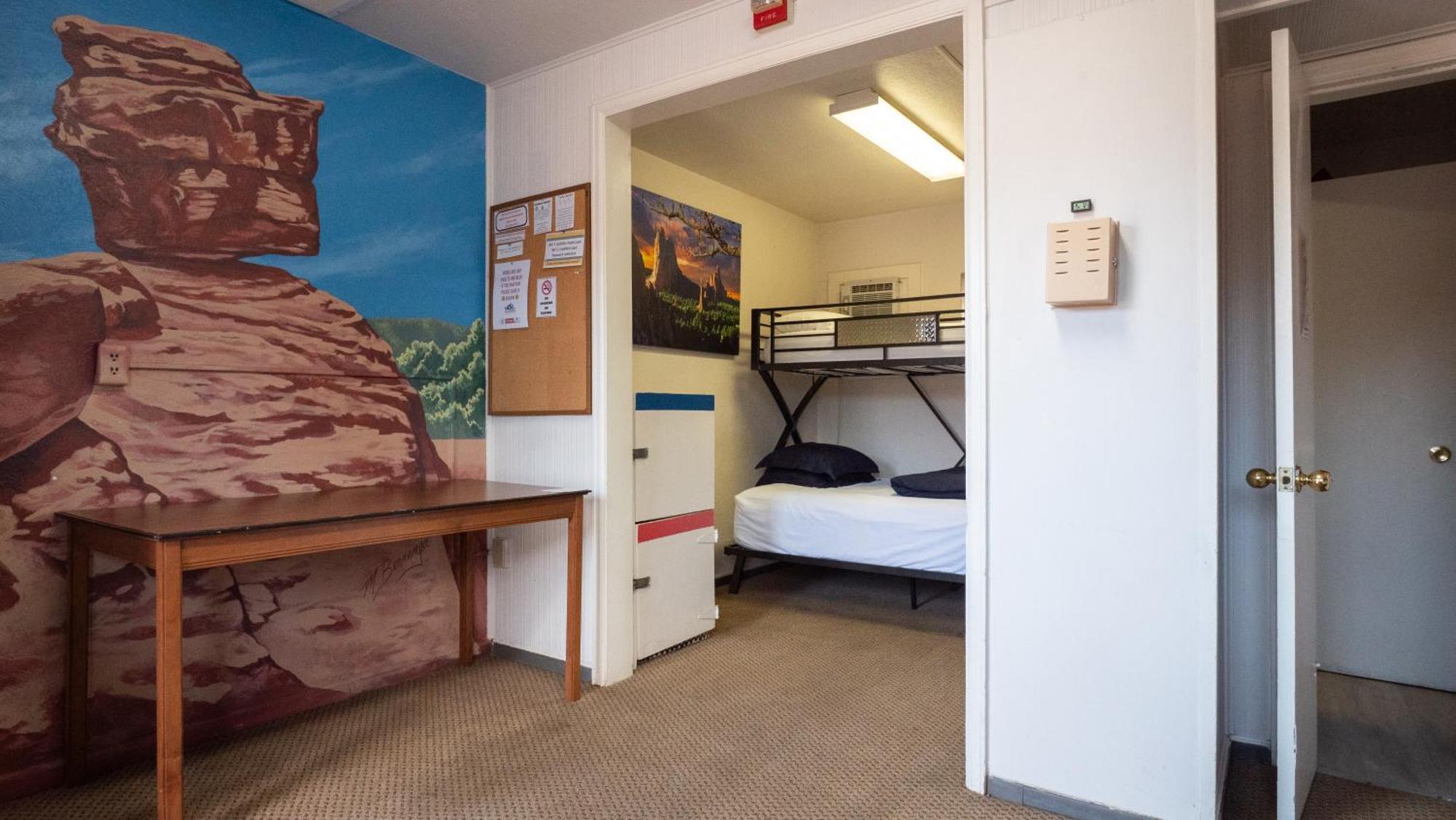 Rad Hostel Colorado Springs Bagian luar foto