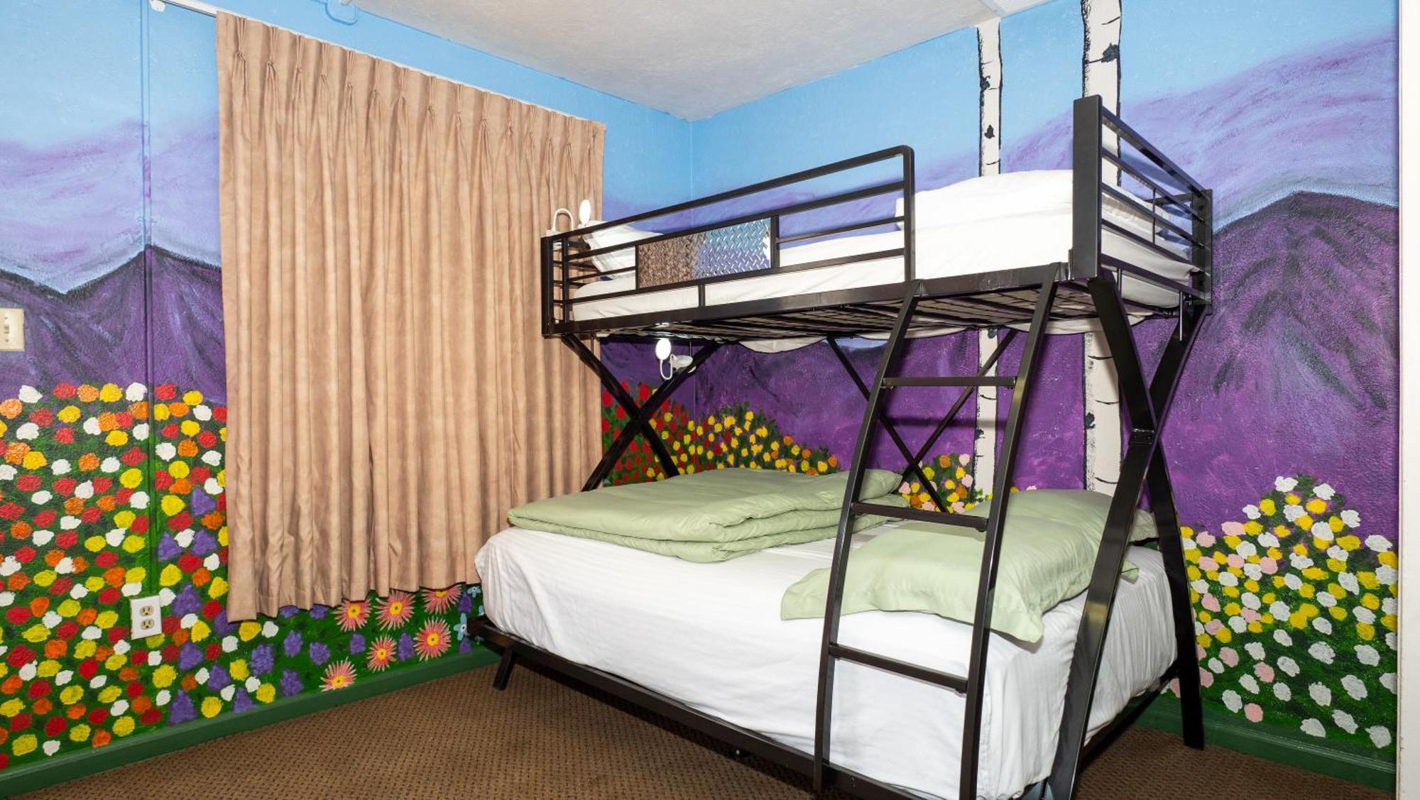 Rad Hostel Colorado Springs Bagian luar foto